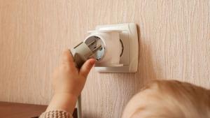 дете токов удар