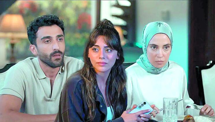 Шербет от боровинки - Новини в аванс за „Шербет от боровинки“: Доа и Фатих, Нурсема и Фираз – двата брака са застрашени!