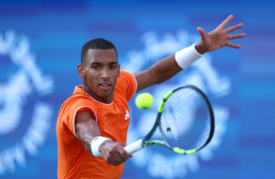 Феликс Оже Алиасим Иржи Лехечка1