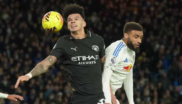 Манчестър Сити - Манчестър Сити измъкна победа срещу Лийдс и Илия Груев