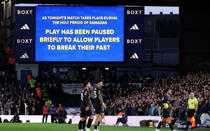 Сериозни критики към феновете на Лийдс, и Гуардиола недоволства