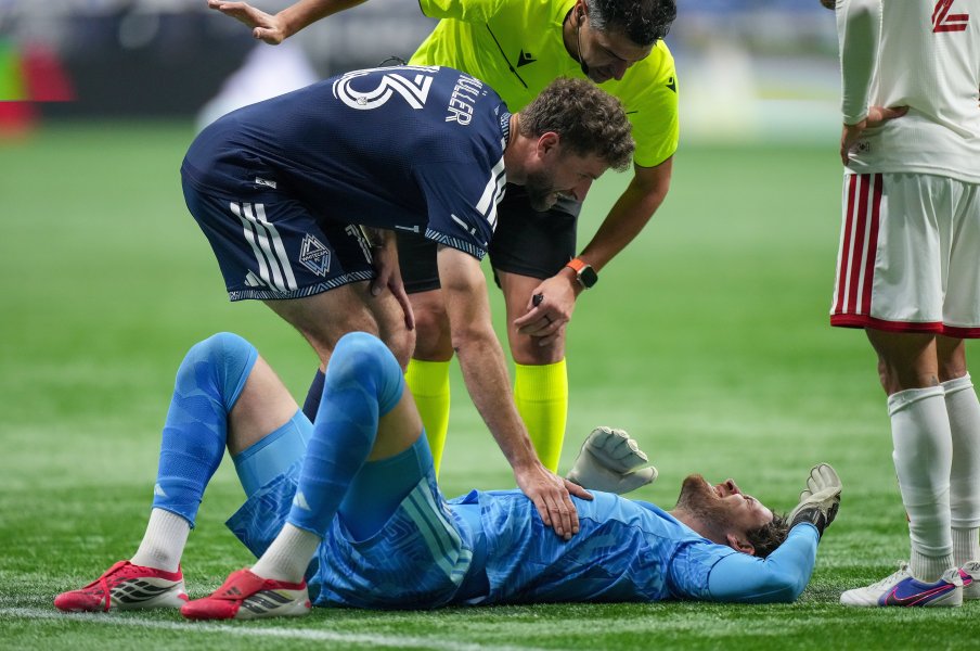 Ванкувър Уайткапс Торонто1