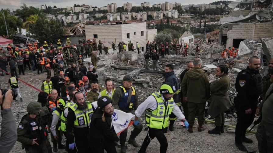 Девет убити в Израел при ирански ракетен удар