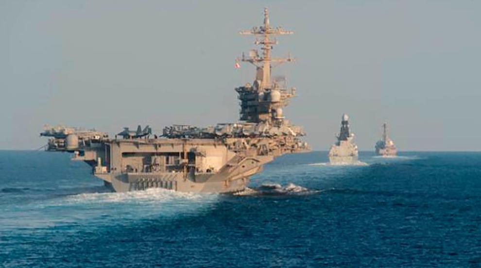 Иран: Поразихме самолетоносача „Ейбрахам Линкълн“ с четири балистични ракети