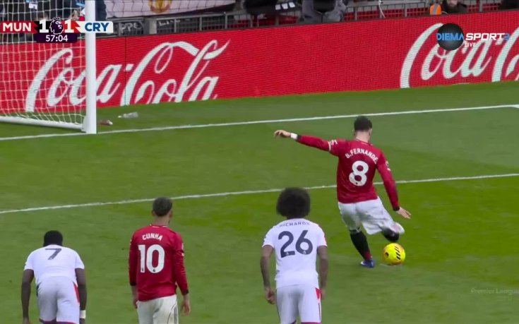 Гол на Бруно Фернандеш от дузпа и червен картон за  Максанс Лакроа