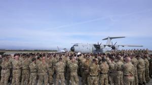 военнослужещи