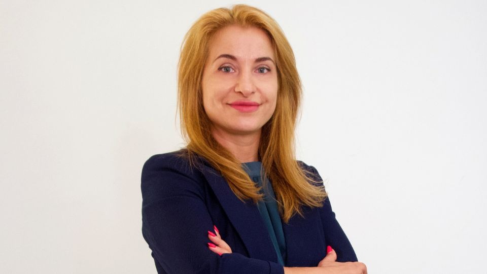 Красотата започва от скалпа: Холистична грижа за косата, тялото и ума