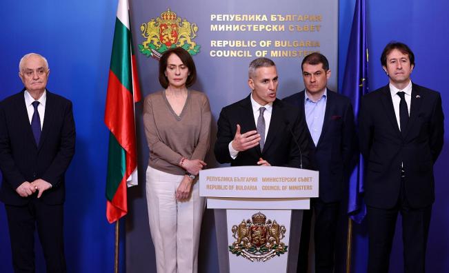 Изпращат самолети за българите, блокирани в Близкия изток