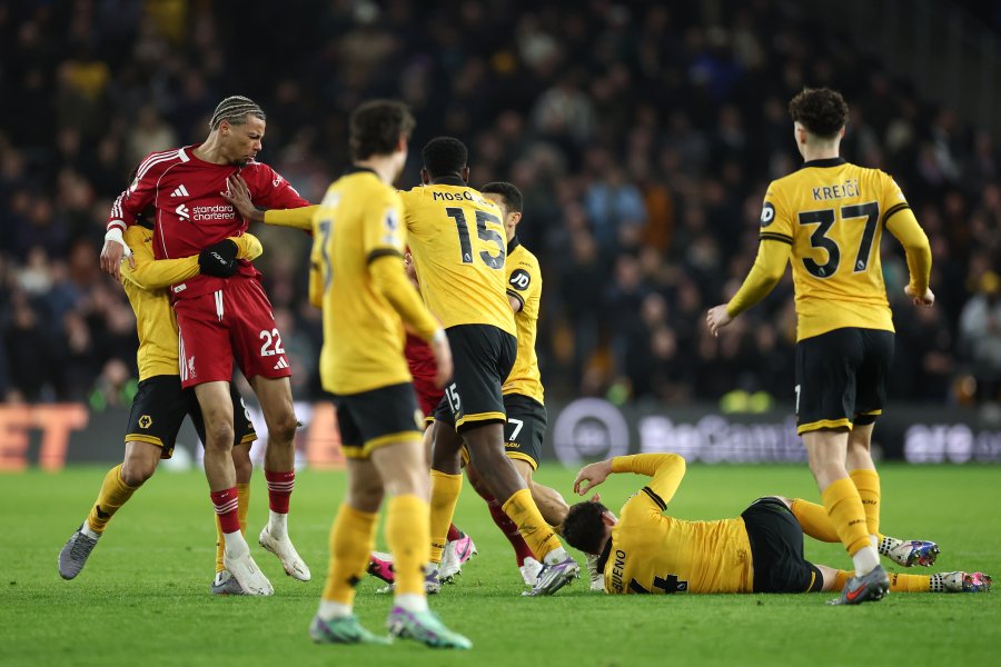 Уулвърхемптън Уондърърс Ливърпул1