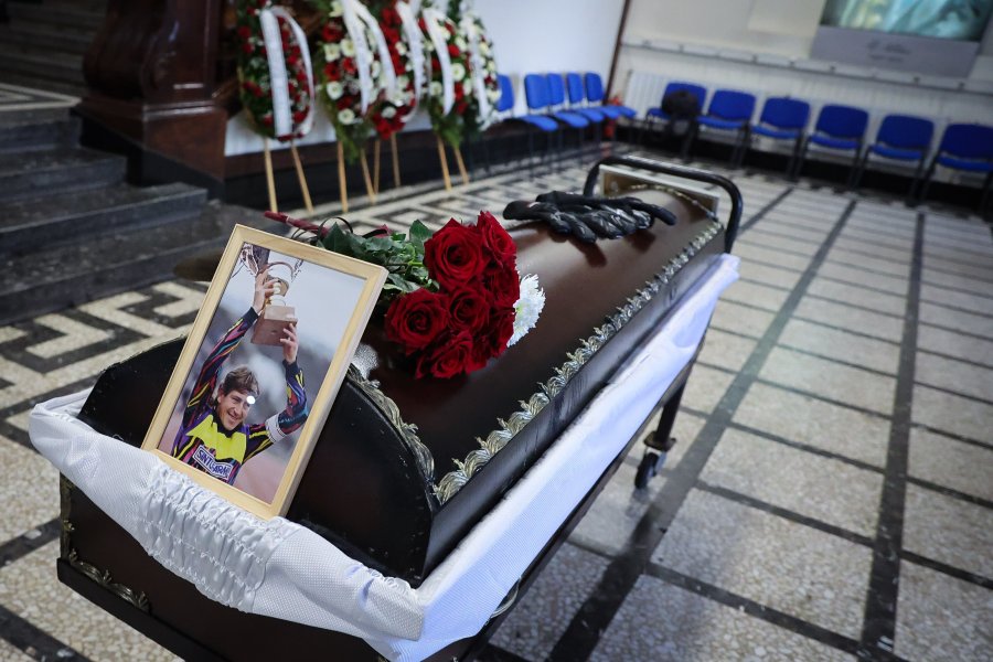 Поклонение на Георги Велинов1