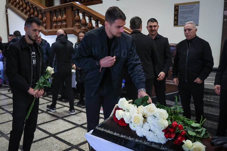 Поклонение на Георги Велинов1