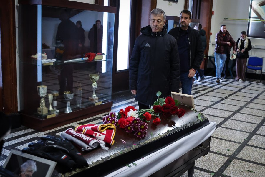 Поклонение на Георги Велинов1