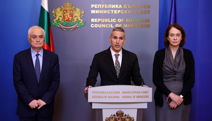 Гюров - Гюров след Съвета по сигурността: България не е застрашена от конфликта в Близкия изток