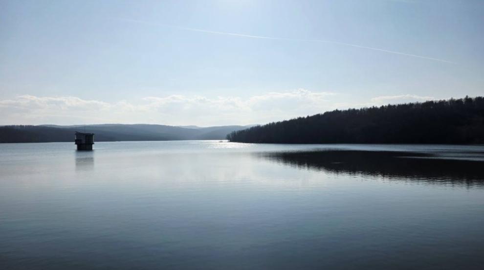 Унищожиха 60-сантиметров снаряд, открит във водоем в Казанлък (СНИМКА)