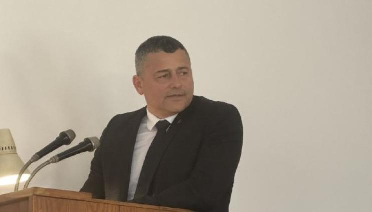 в - Смениха и шефа на полицията във Варна!