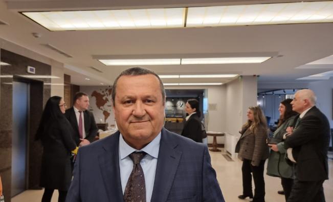 Вдигат всички пенсии от 1 юли, съобщи Адемов