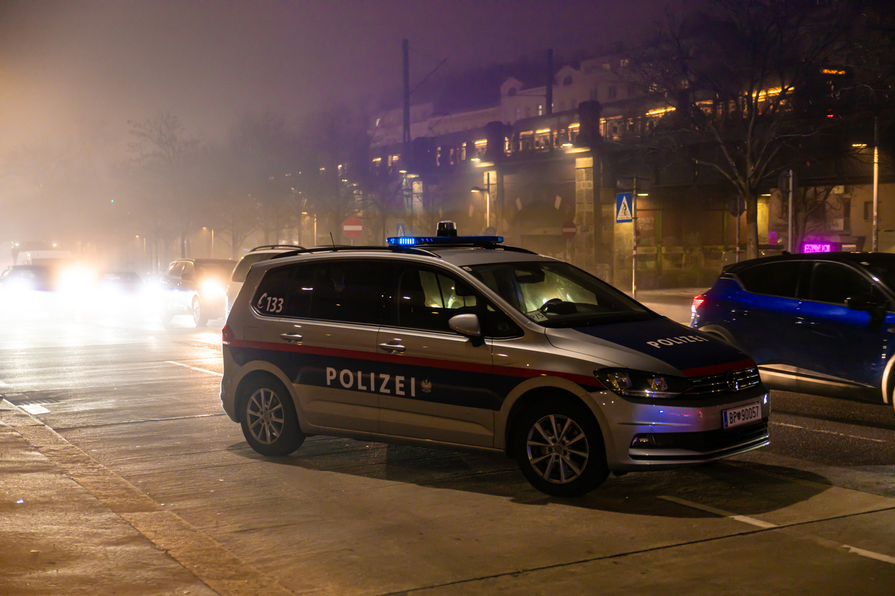 Иранци се биха заради Хаменей във Виена