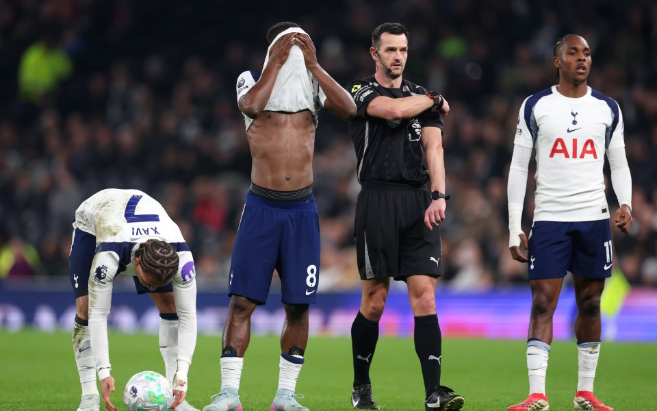 Кристъл Палас удари тежко Тотнъм - 