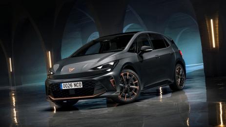 EV бунтарят Cupra Born идва с 326 „коня“ и физически бутони
