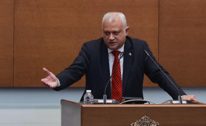 Дечев: Освободените директори в МВР не са разследвали „Петрохан“