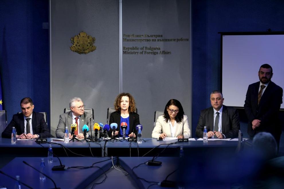 За три дни от ОАЕ са се прибрали 1000 души,