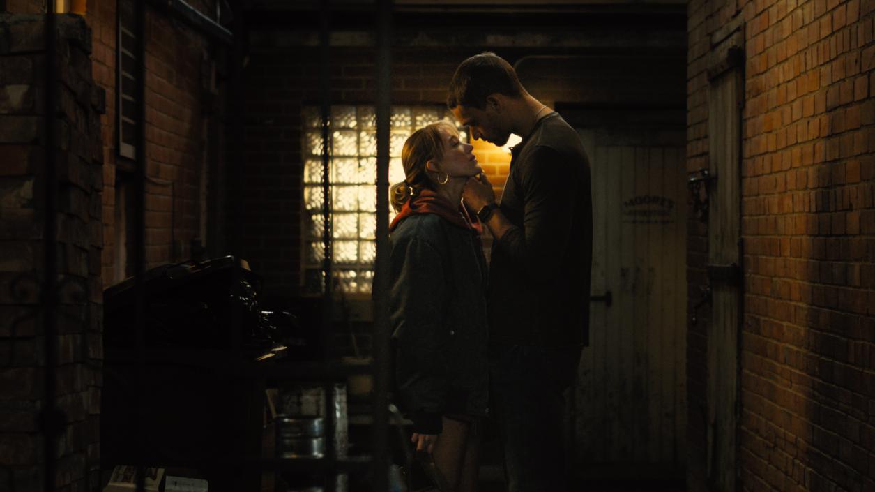 „Споменът за него“: Бестселърът на Колийн Хувър оживява в кината