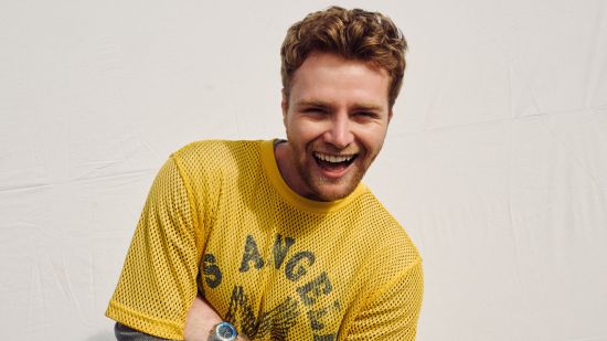 Alex Warren издаде вайръл парчето „Fever Dream“