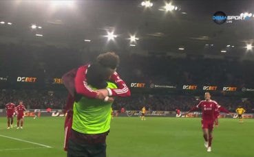 Къртис Джоунс направи резултата класически срещу Уулвс (видео)