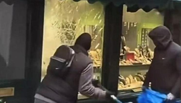 с - Гърция затвори БГ крадци на бижута