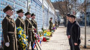 Нидерландският премиер Роб Йетен пристигна на официално посещение в Киев