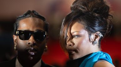 Жената, стреляла по дома на Rihanna, пледира невинна