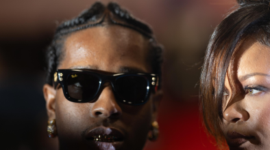 Жената, стреляла по дома на Rihanna, пледира невинна