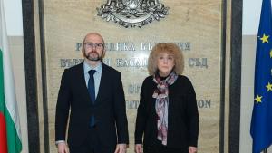 председателят на съда Галина Захарова и служебният министър Янкулов