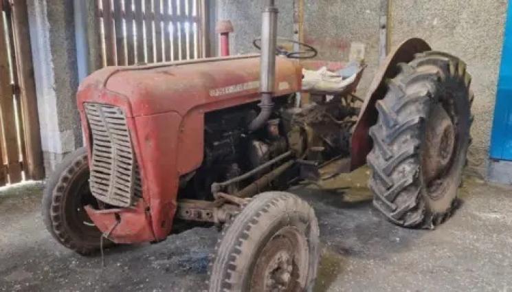 трактор - Ученици вдъхнаха нов живот на ретро трактор