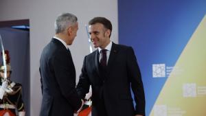 Макрон Гюров