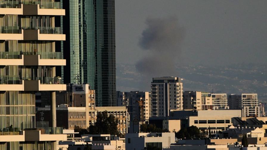 Нова вълна масирани удари на Иран в Близкия изток