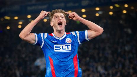 Раян Надери