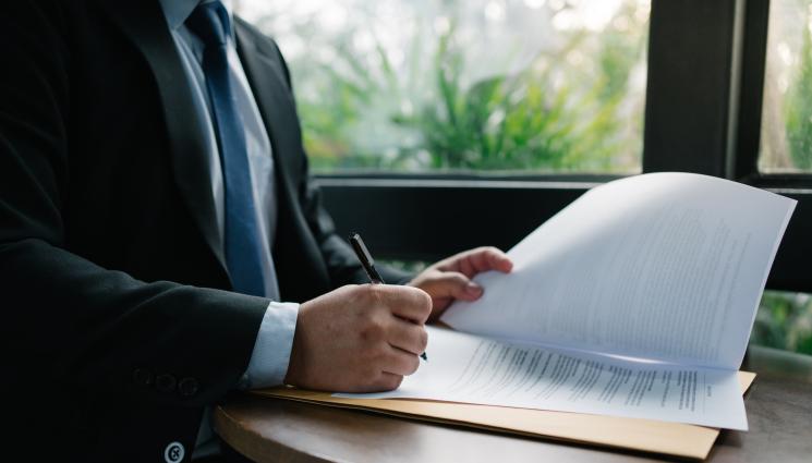 договор - Зам. областните управители на Габрово са освободени от длъжност