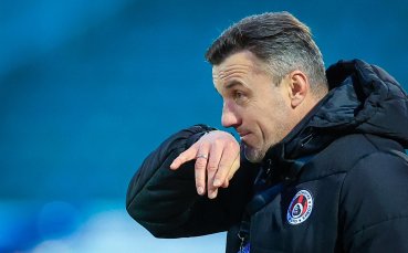 Локомотив София сменя треньора при загуба от Славия?