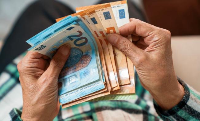 660 евро минимална заплата от 2027 г.: Правителството публикува проекта