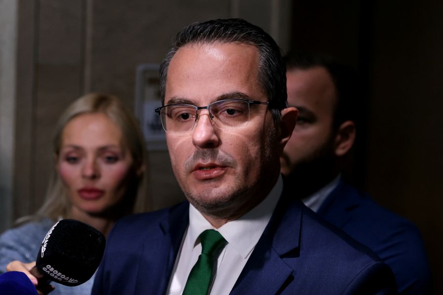 „Възраждане“ призова за край на санкциите срещу Русия и таван на цените на горивата