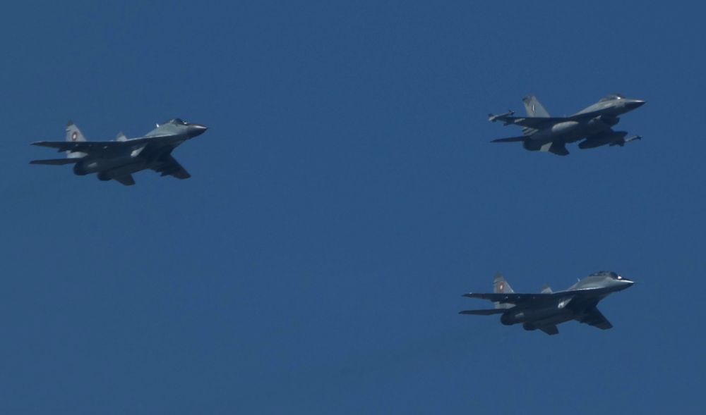 България и Гърция проведоха съвместни полети с МиГ-29 и F-16 за засилване на въздушната защита