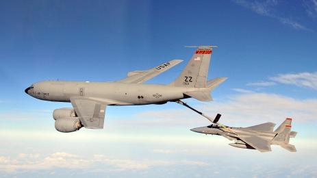 самолет цистерна