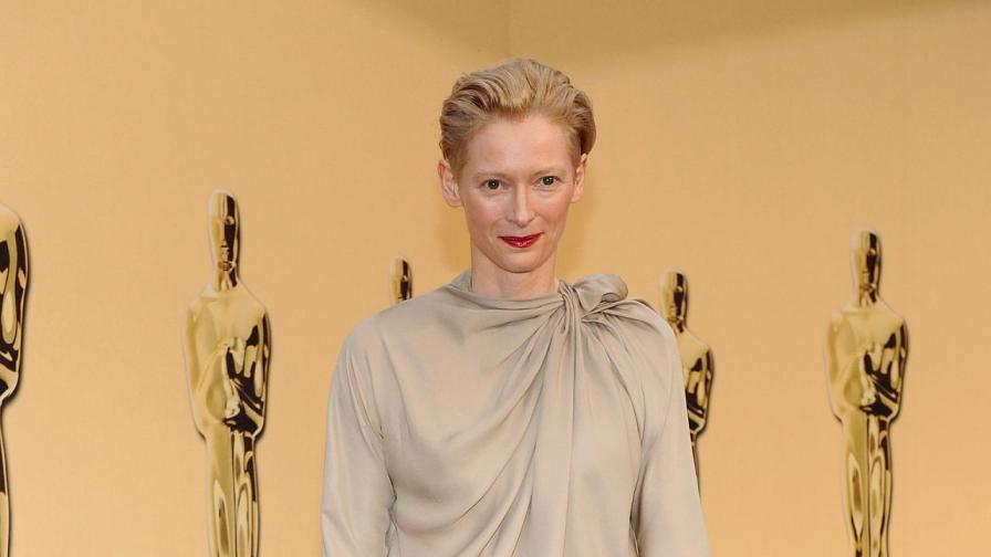 Най-незабравимите рокли от червения килим на...