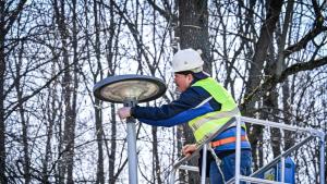Столичната община продължава модернизацията на осветлението в Южния парк