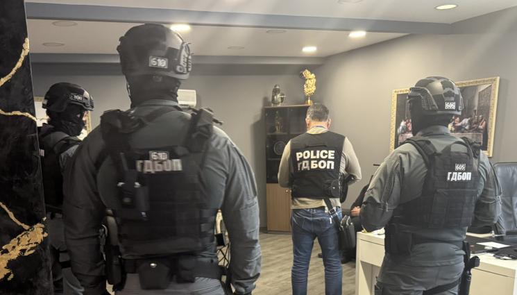д - Удар срещу лихварска мафия: ГДБОП арестува 18 души за рекет и насилие над длъжници (СНИМКИ и ВИДЕО)