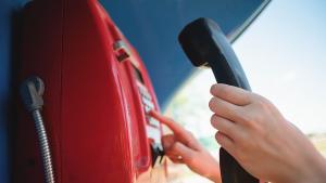 уличен телефон