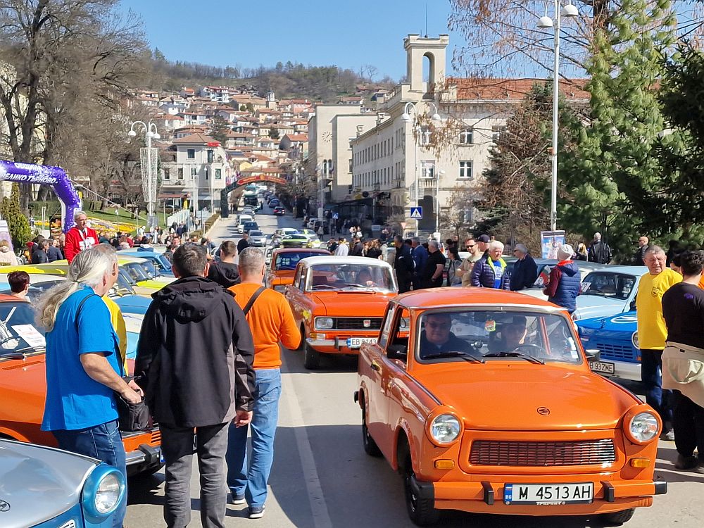 „Трабант фест“  събра над 150 ретро автомобила