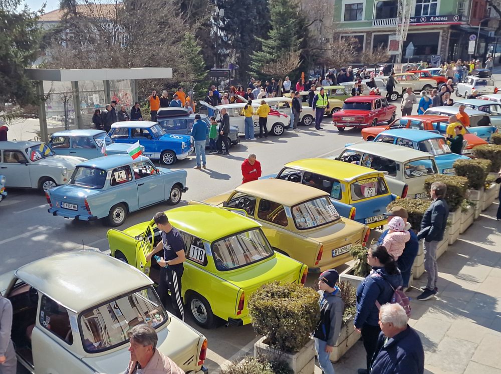 „Трабант фест“  събра над 150 ретро автомобила