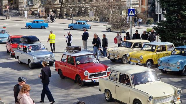 Малки, шумни и вечни: „Трабант фест“ във Велико Търново (ГАЛЕРИЯ)